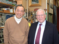 早田カメラ店店主早田清とベーカー駐日米国大使 